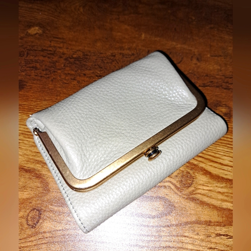 Hobo Robin Tri Fold Wallet